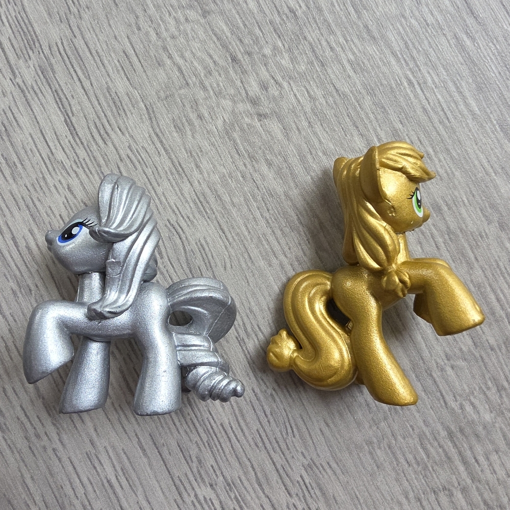 Metallic Rarity And Applejack - Picture 2 of 6